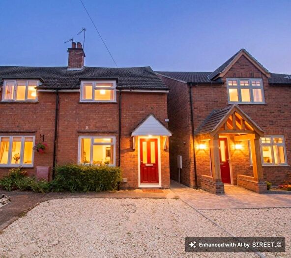3 Bedroom End Of Terrace House For Sale In Park Lane, Snitterfield, CV37