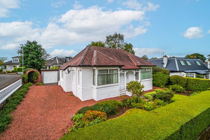 3 Bedroom Detached Bungalow For Sale In Kittochside Road, Carmunnock, Glasgow, G76