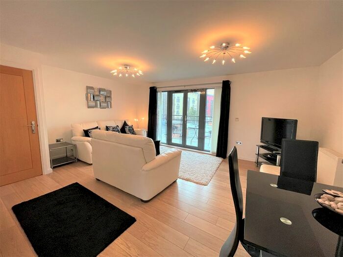 2 Bedroom Flat To Rent In St Margarets Court, Maritime Quarter, Swansea, SA1