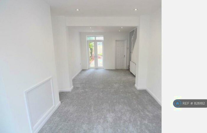 3 Bedroom Terraced House To Rent In Priory Road, Southampton, SO17