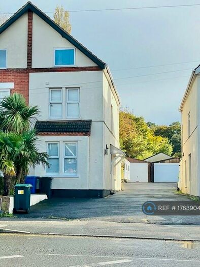 4 Bedroom Semi-Detached House To Rent In Ringwood Road, Poole, BH14