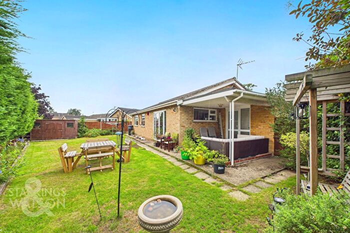 3 Bedroom Detached Bungalow For Sale In Falcon Avenue, Diss, IP22