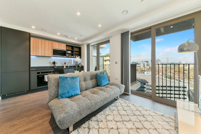 Studio To Rent In Western Gateway, Royal Docks West, Docklands, E16