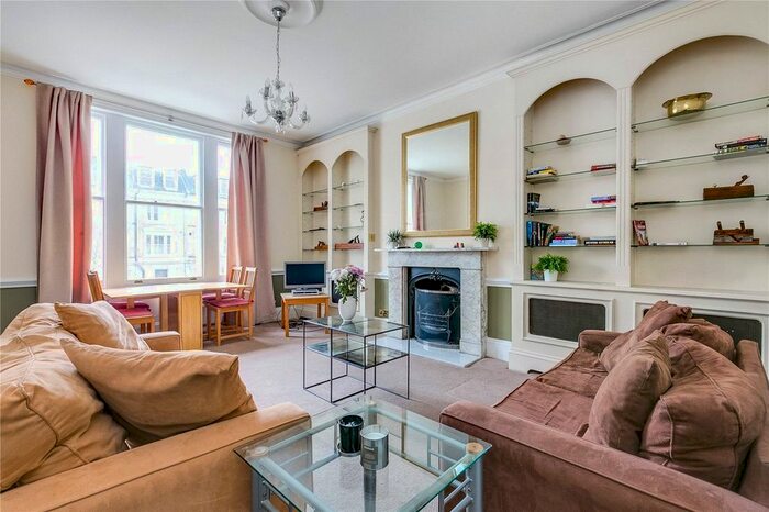 2 Bedroom Flat To Rent In Elsham Road, London, W14
