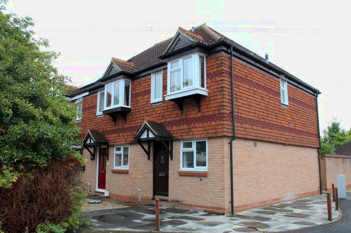 2 Bedroom Terraced House To Rent In Washford Glen, Didcot, OX11