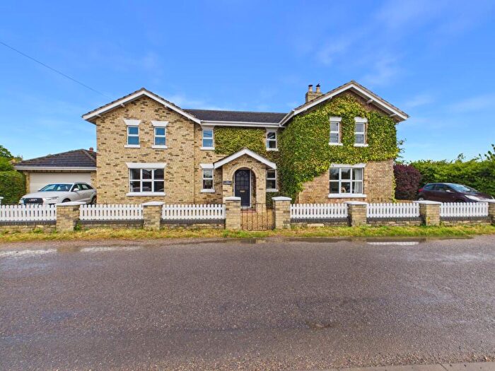 5 Bedroom Detached House For Sale In The Gatehouse, Abbey Lane, Woodhall Spa, LN10