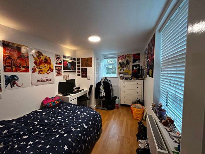 1 Bedroom Flat To Rent In Brading Road, Brighton, BN2