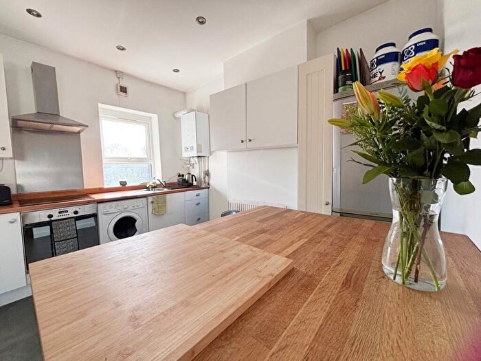 1 Bedroom Apartment To Rent In Kent Street, Grangetown, CF11