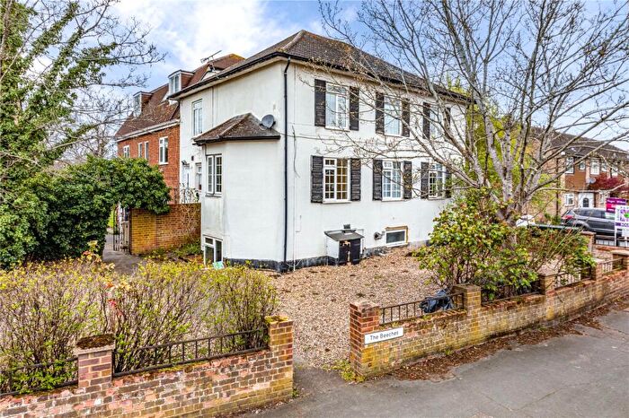 2 Bedroom Apartment For Sale In High Road, Byfleet, West Byfleet, Surrey, KT14