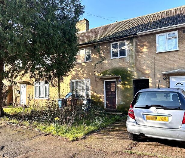 3 Bedroom Terraced House For Sale In Martin Drive, Northolt, UB5