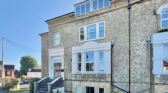 2 Bedroom Flat To Rent In Bayham Rd, Sevenoaks, Kent, TN13