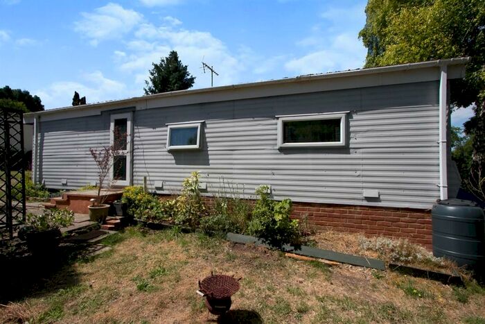 1 Bedroom Park Home For Sale In Ladyway, Idmiston, Salisbury, SP4