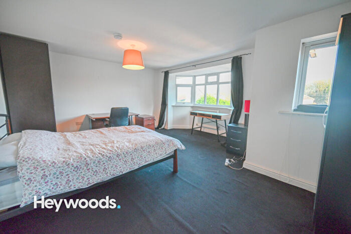 1 Bedroom House Of Multiple Occupation To Rent In Park Road, Silverdale, Newcastle-under-Lyme, Staffordshire, ST5