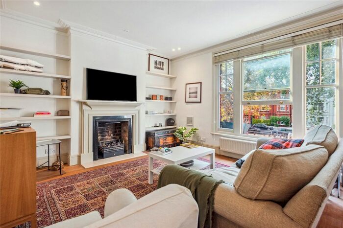 2 Bedroom Flat To Rent In New Kings Road, London, SW6