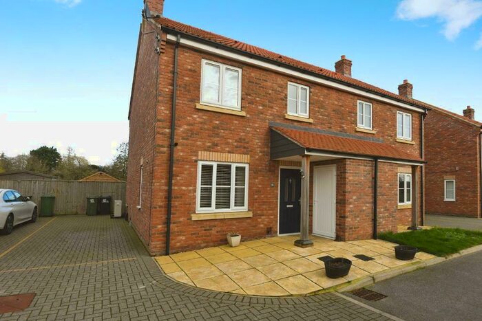 3 Bedroom Semi-Detached House For Sale In Orchard Close, Tilney St Lawrence, Kings Lynn, Norfolk, PE34
