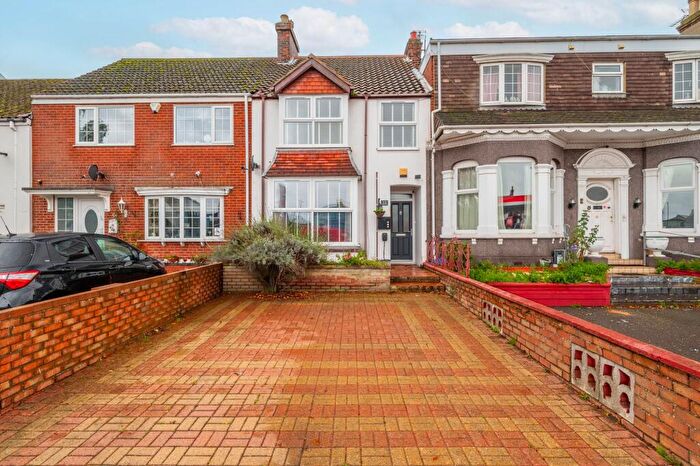 4 Bedroom Terraced House For Sale In Southtown Road, Great Yarmouth, NR31