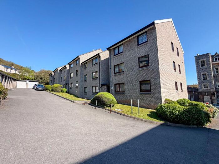 2 Bedroom Apartment For Sale In Rainham Court, South Road, Weston Super Mare, BS23