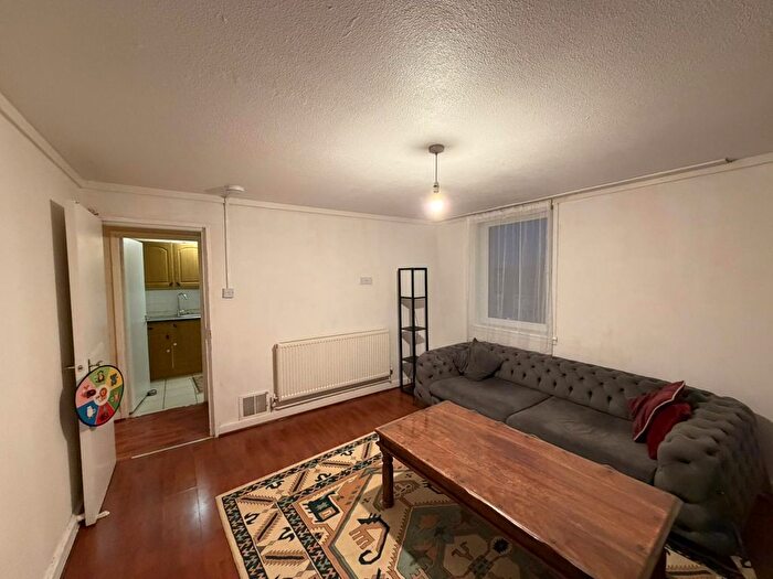 2 Bedroom Flat To Rent In Scott House, Woolmer Road, Enfield, N18