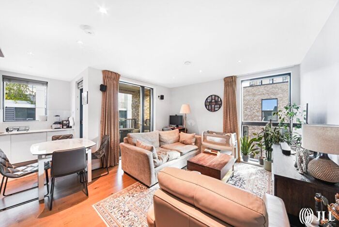 1 Bedroom Flat To Rent In St. Josephs Street, London, SW8