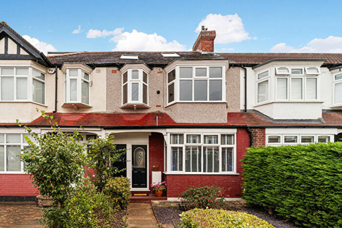 2 Bedroom Apartment For Sale In Cherrywood Lane, Morden, SM4