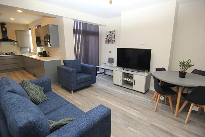 1 Bedroom Flat To Rent In Ashton Hill Lane, Droylsden, M43