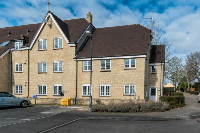2 Bedroom Flat To Rent In Courthouse Road, Tetbury, GL8