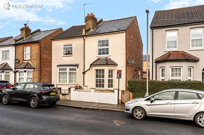 3 Bedroom Semi-Detached House For Sale In Wood Street, Mitcham, CR4