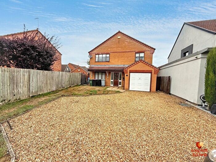 4 Bedroom Detached House For Sale In Station Road, Morton, PE10