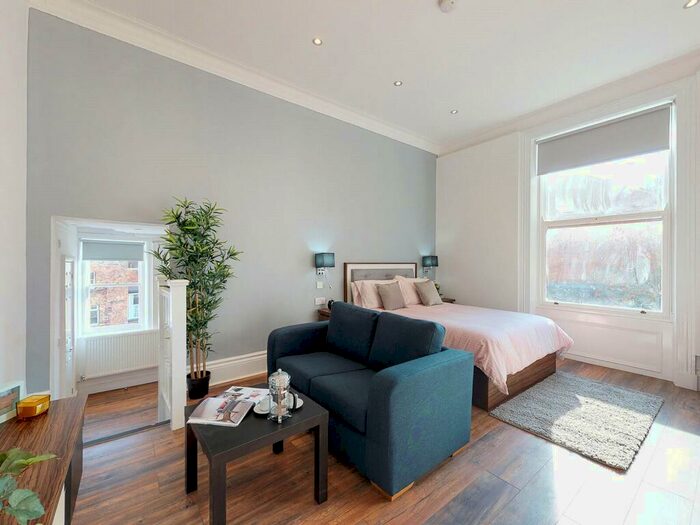 Studio To Rent In Clarendon Road, Leeds, West Yorkshire, LS2