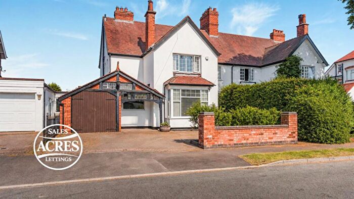 6 Bedroom Semi-Detached House For Sale In Middleton Road, Streetly, Sutton Coldfield, B74