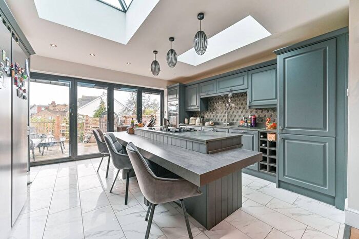 3 Bedroom End Of Terrace House For Sale In Beauchamp Road, Crystal Palace, London, SE19