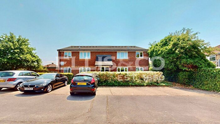 1 Bedroom Studio For Sale In Chartwell Close, Greenford, UB6