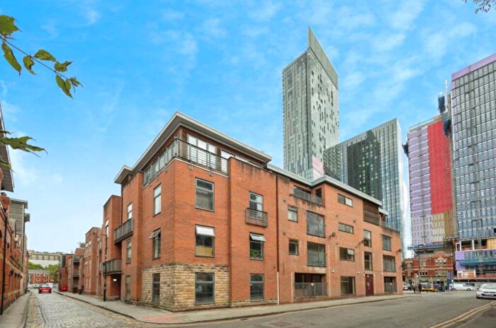 2 Bedroom Maisonette For Sale In Flat, Bridgewater Street, Manchester, M3