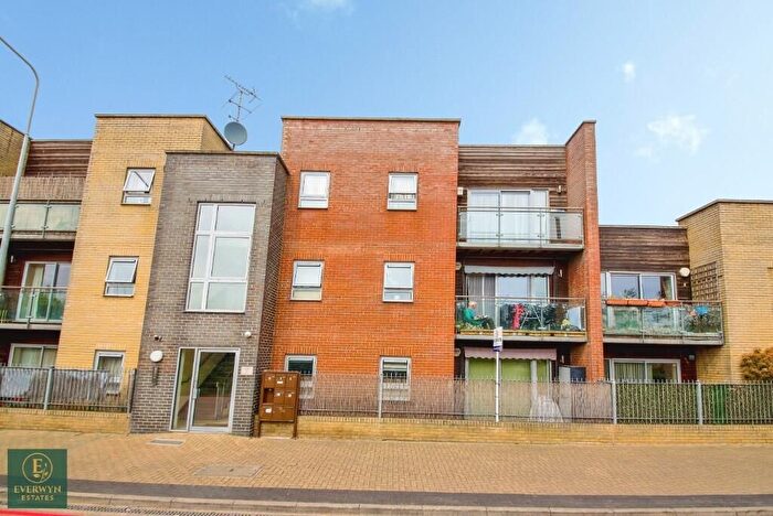 1 Bedroom Flat For Sale In Newham Way, London, E6