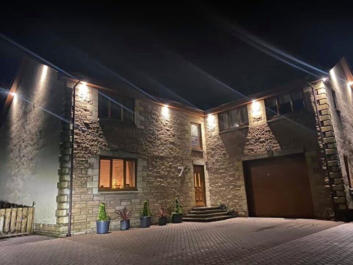 6 Bedroom Detached House To Rent In Blinkbonny Gardens, Breich, West Calder, EH55