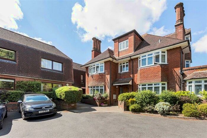 3 Bedroom Flat To Rent In Borodale, Kirkwick Avenue, Harpenden, AL5