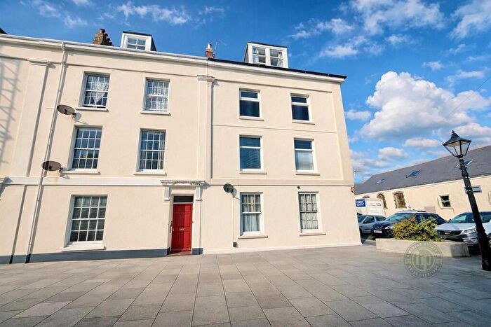 3 Bedroom Maisonette For Sale In Adelaide Street, Stonehouse, Plymouth, PL1