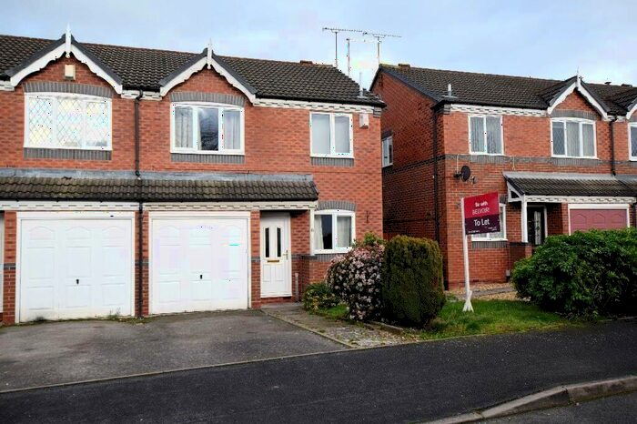 3 Bedroom Semi-Detached House To Rent In Edwards Drive, Castlefields, Castlefields, Stafford, ST16