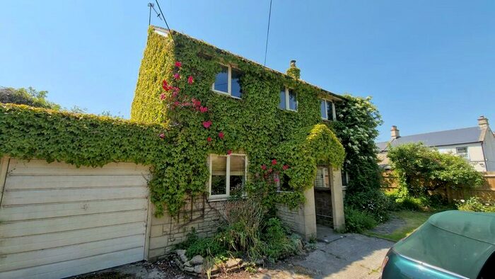 4 Bedroom Detached House For Sale In Westlands Lane, Beanacre, SN12