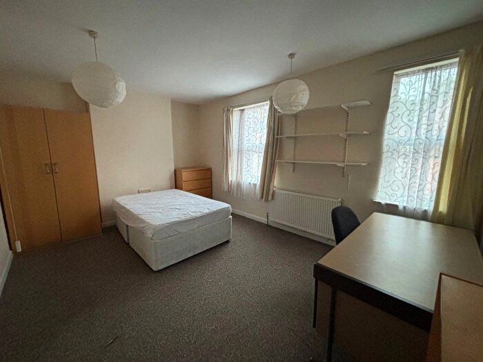 5 Bedroom Property To Rent In Teversal Avenue, Lenton, NG7
