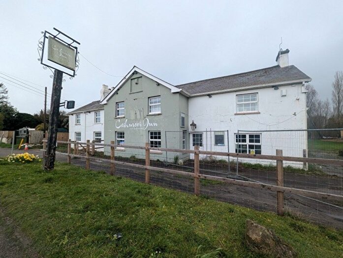 Detached House For Sale In Cashmoor Inn, Blandford Forum, Dorset, DT11