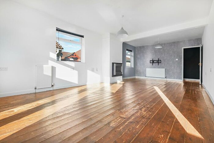 3 Bedroom Bungalow To Rent In Dorchester, DT1