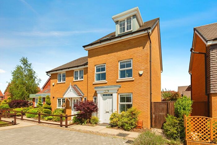 3 Bedroom House To Rent In Bobby Road, Broughton, Aylesbury, HP22