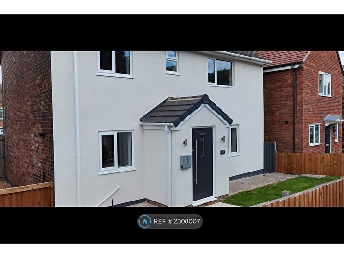 3 Bedroom Detached House To Rent In College Ave, Staveley, S43
