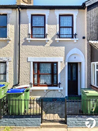 2 Bedroom House To Rent In Lessness Road, Belvedere, DA17