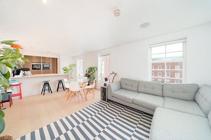 3 Bedroom Flat For Sale In Ashlar Court, Ravenscourt Gardens, Ravenscourt Park, Hammersmith, W6