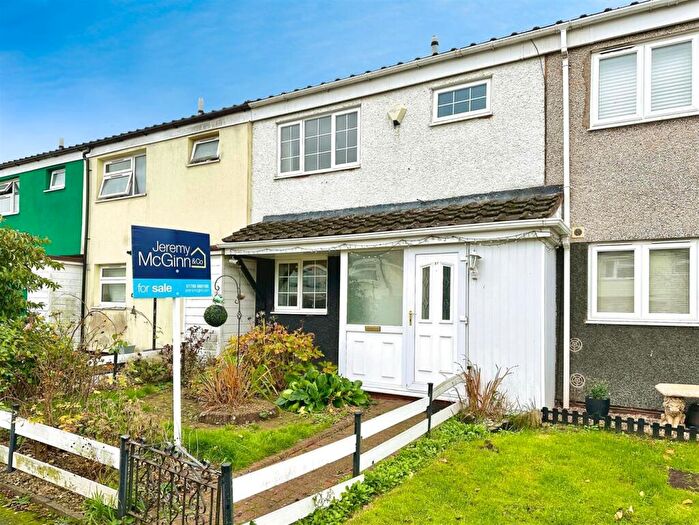 3 Bedroom Terraced House For Sale In Newland Close, Redditch, B98