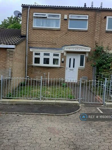 3 Bedroom Terraced House To Rent In Philip Place, Newcastle Upon Tyne, NE4