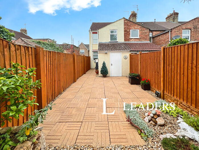 2 Bedroom End Of Terrace House To Rent In Palmerston Road, Peterborough, PE2