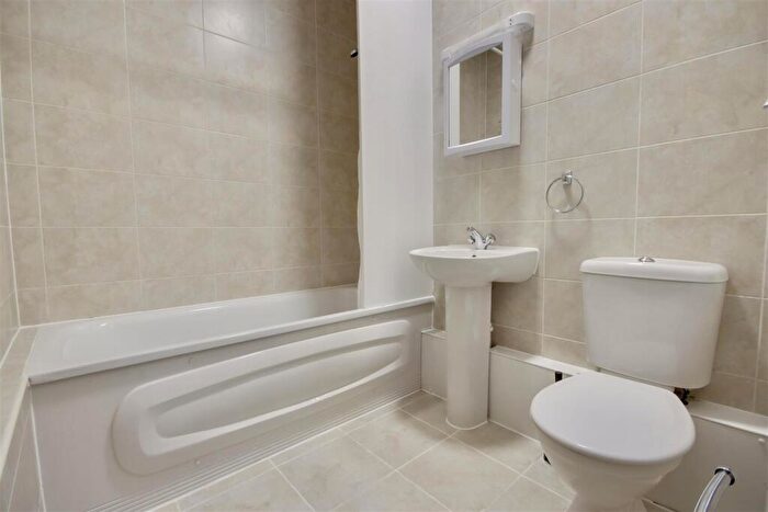 2 Bedroom Apartment To Rent In Festing Road, Southsea, PO4